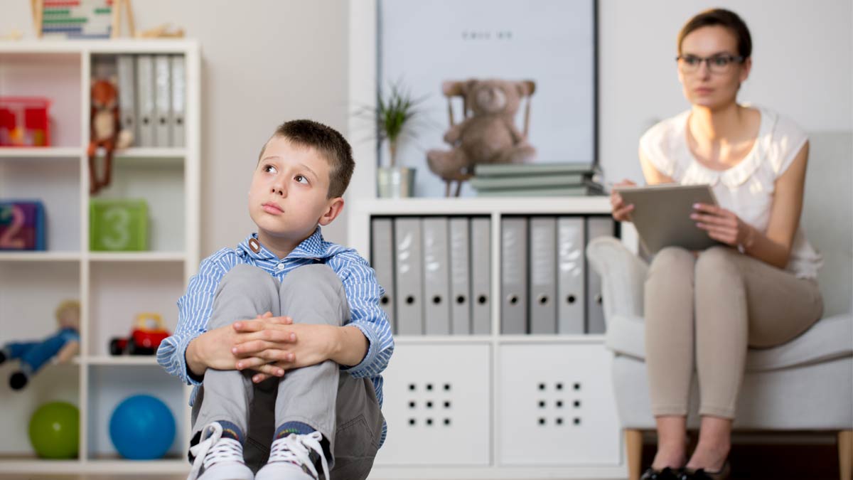 A psychiatrist observing a patient