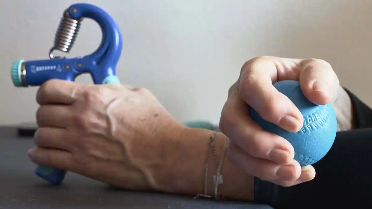 Grip strength exercisers