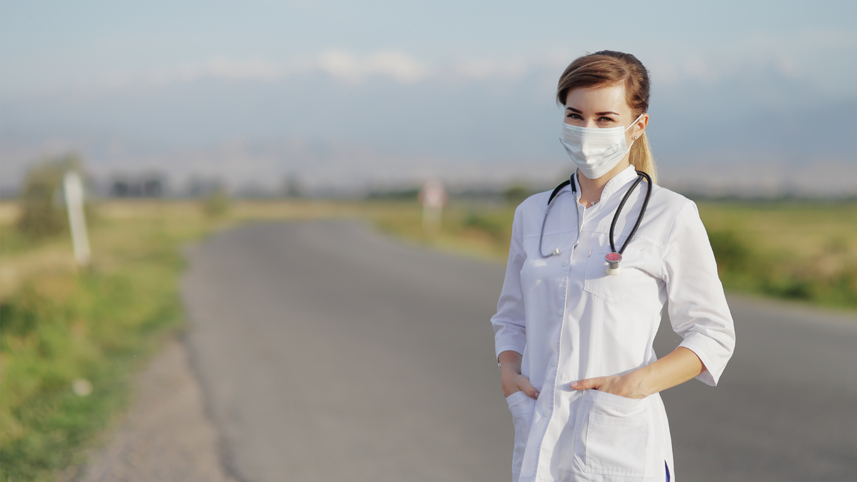 Photo of a nurse with a mask on